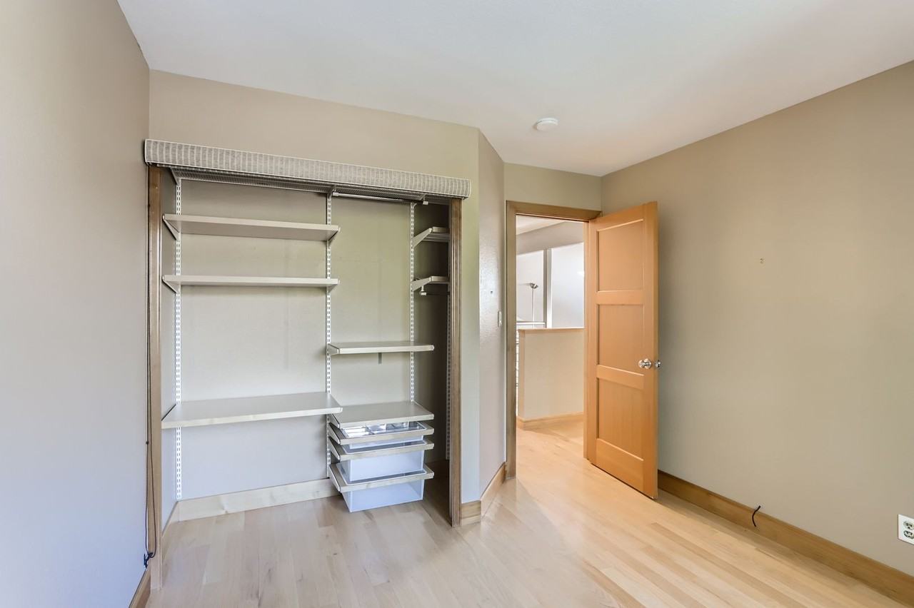 4128 Autumn Ct - Photo 6 of 28