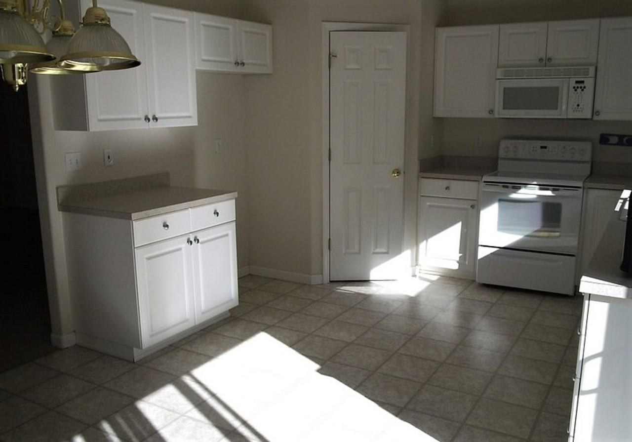 137 Umpqua View Dr - Photo 2 of 10