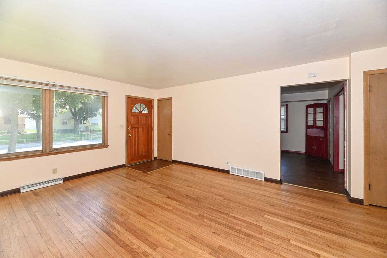 4751 N 81st St - Photo 2 of 12