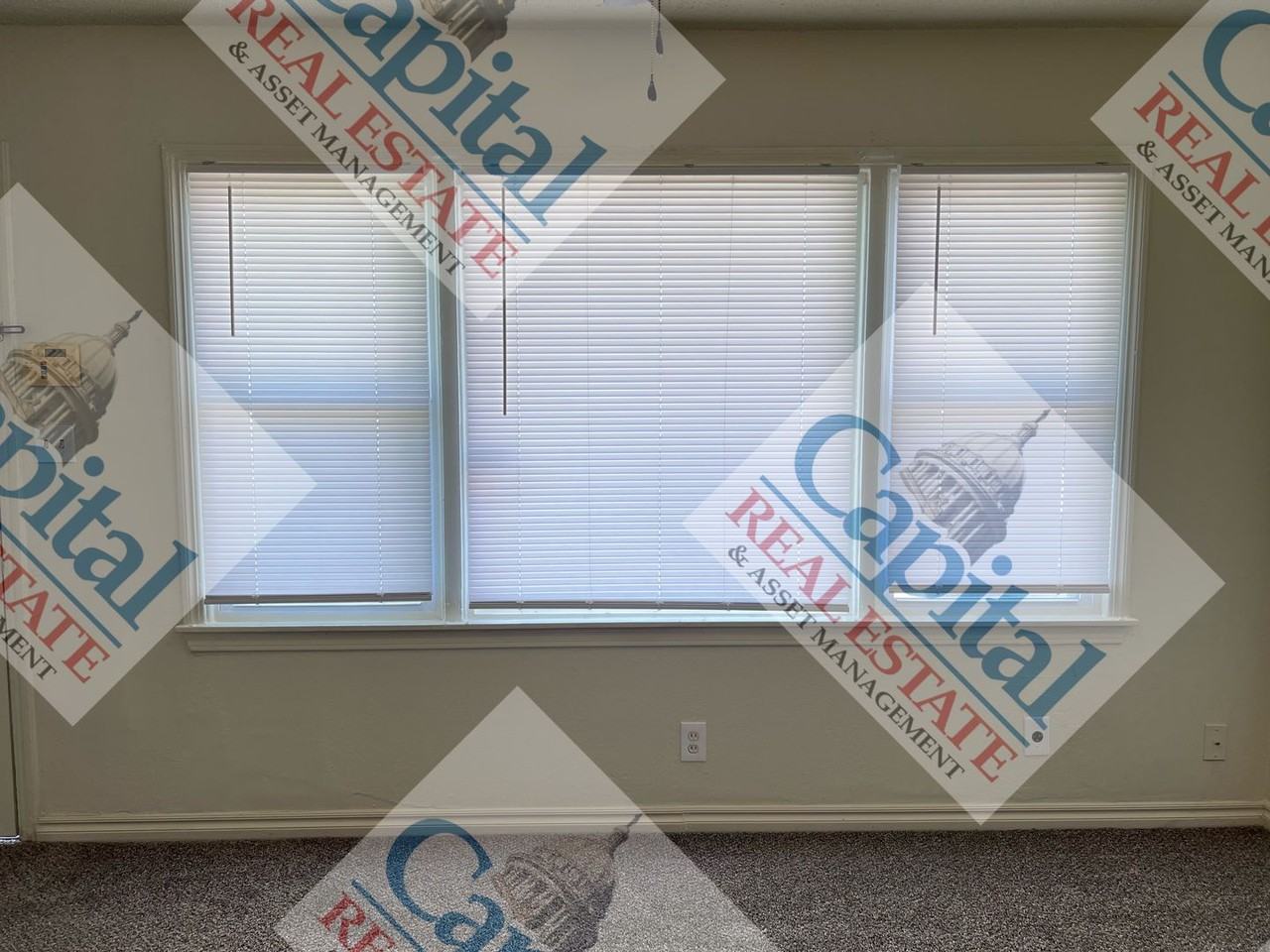 2216 S Midwest Blvd - Photo 4 of 31