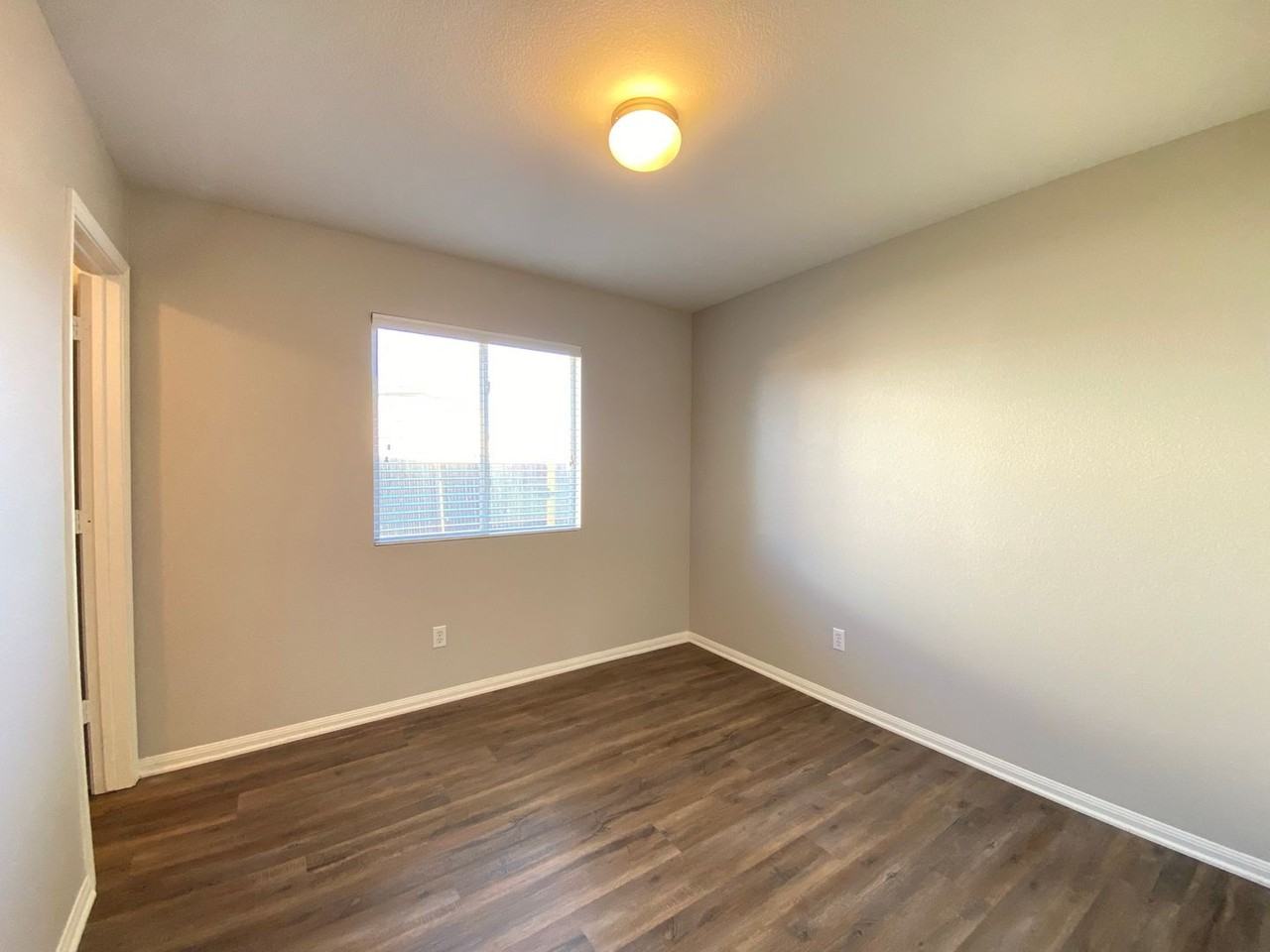 224 Avrshire Ln - Photo 6 of 20