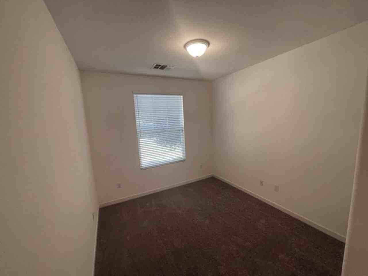 1421 Topanga Ln - Photo 3 of 25