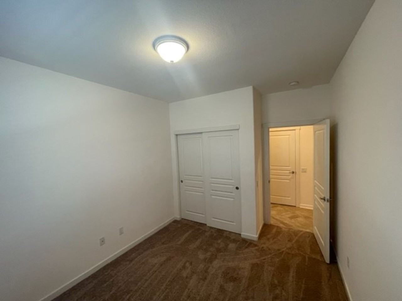 1421 Topanga Ln - Photo 4 of 25