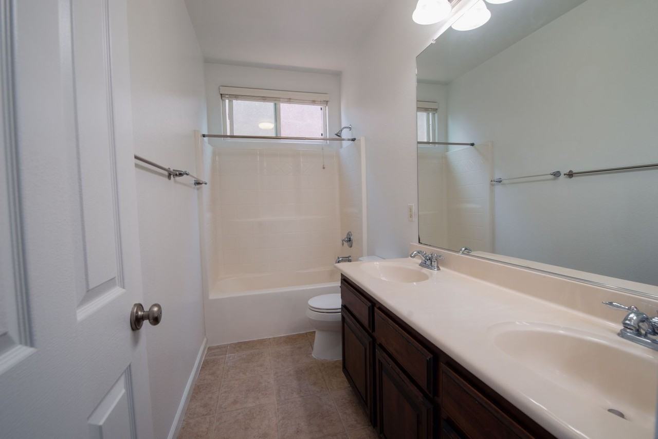 4236 Natomas Central Dr - Photo 6 of 12