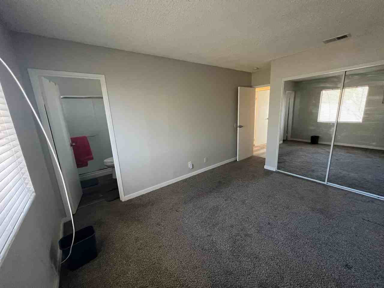 231 Fullerton Ave - Photo 5 of 14