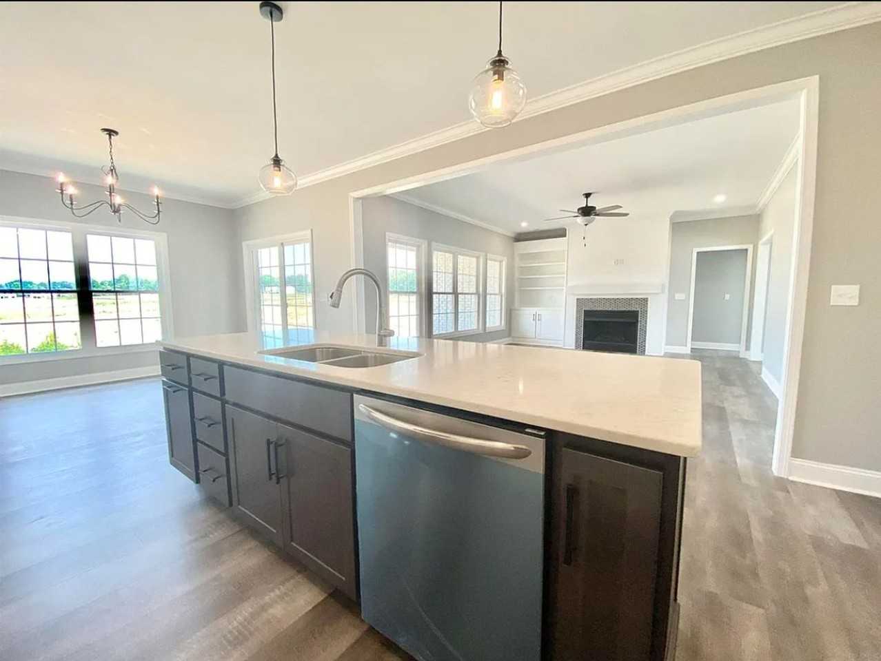 2932 Locker Ct - Photo 3 of 32