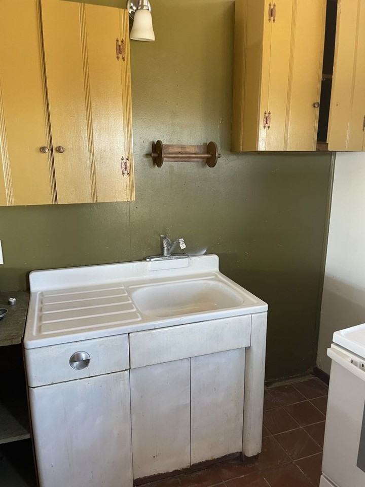 5646 Paradise View Rd - Photo 5 of 7