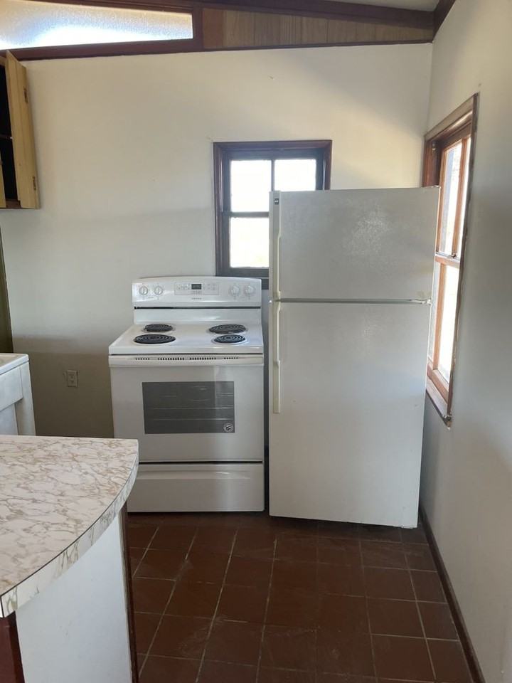 5646 Paradise View Rd - Photo 6 of 7