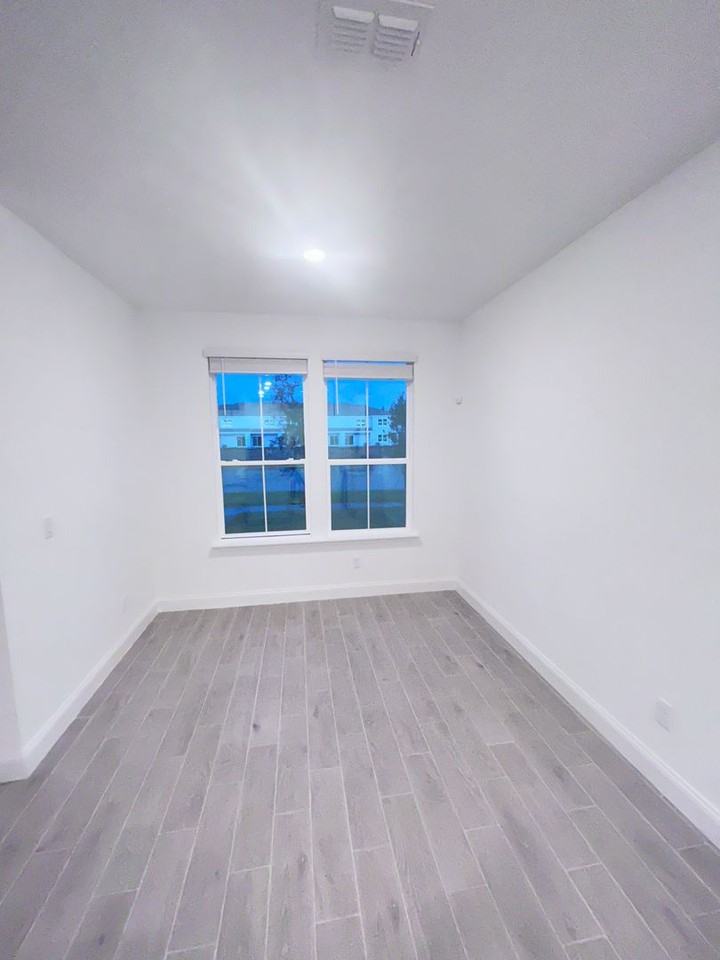 89 Tyson Ct - Photo 4 of 26