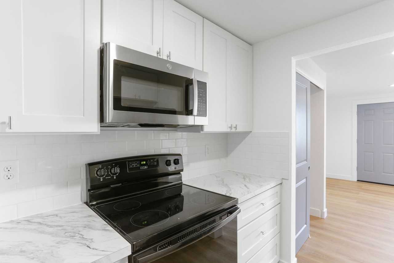 1407 W Marina Dr #6 - Photo 4 of 8