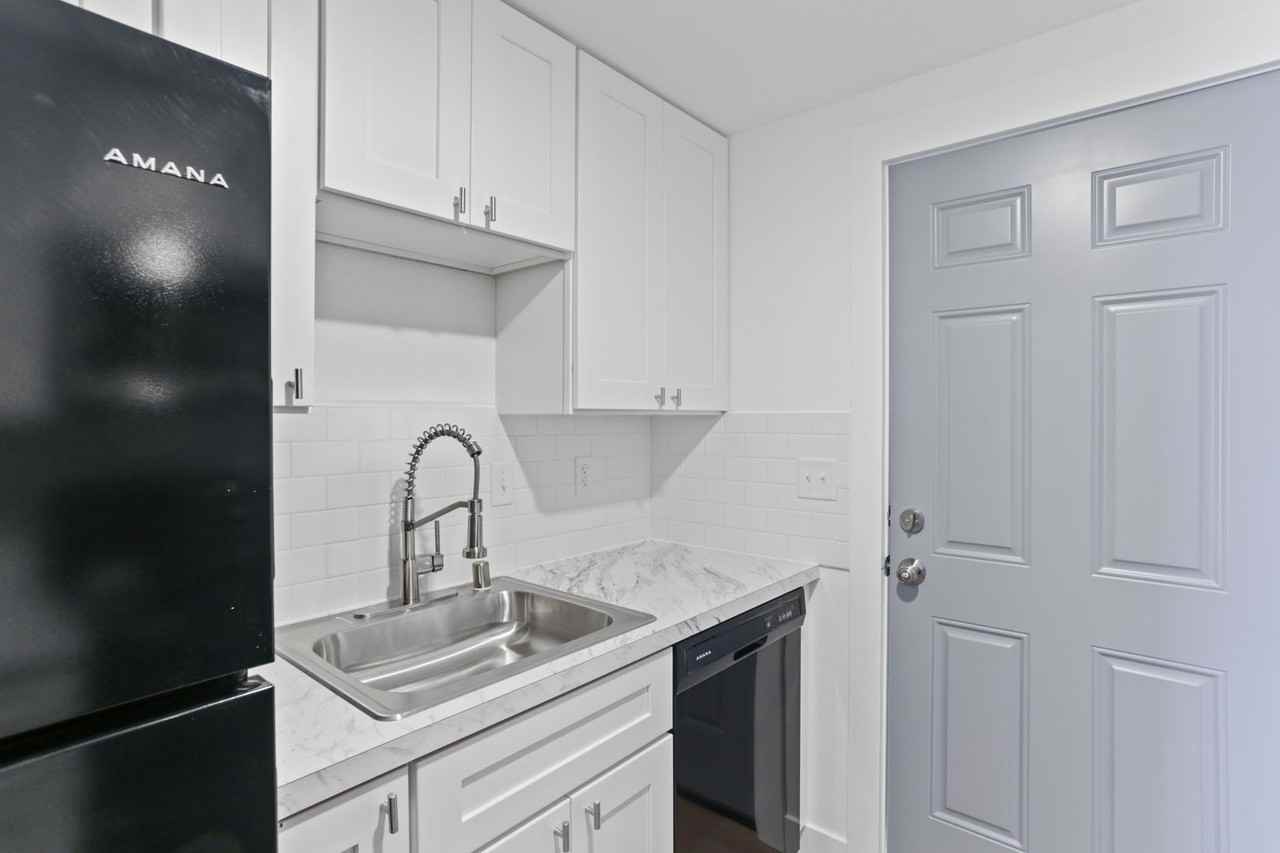 1407 W Marina Dr #6 - Photo 6 of 8