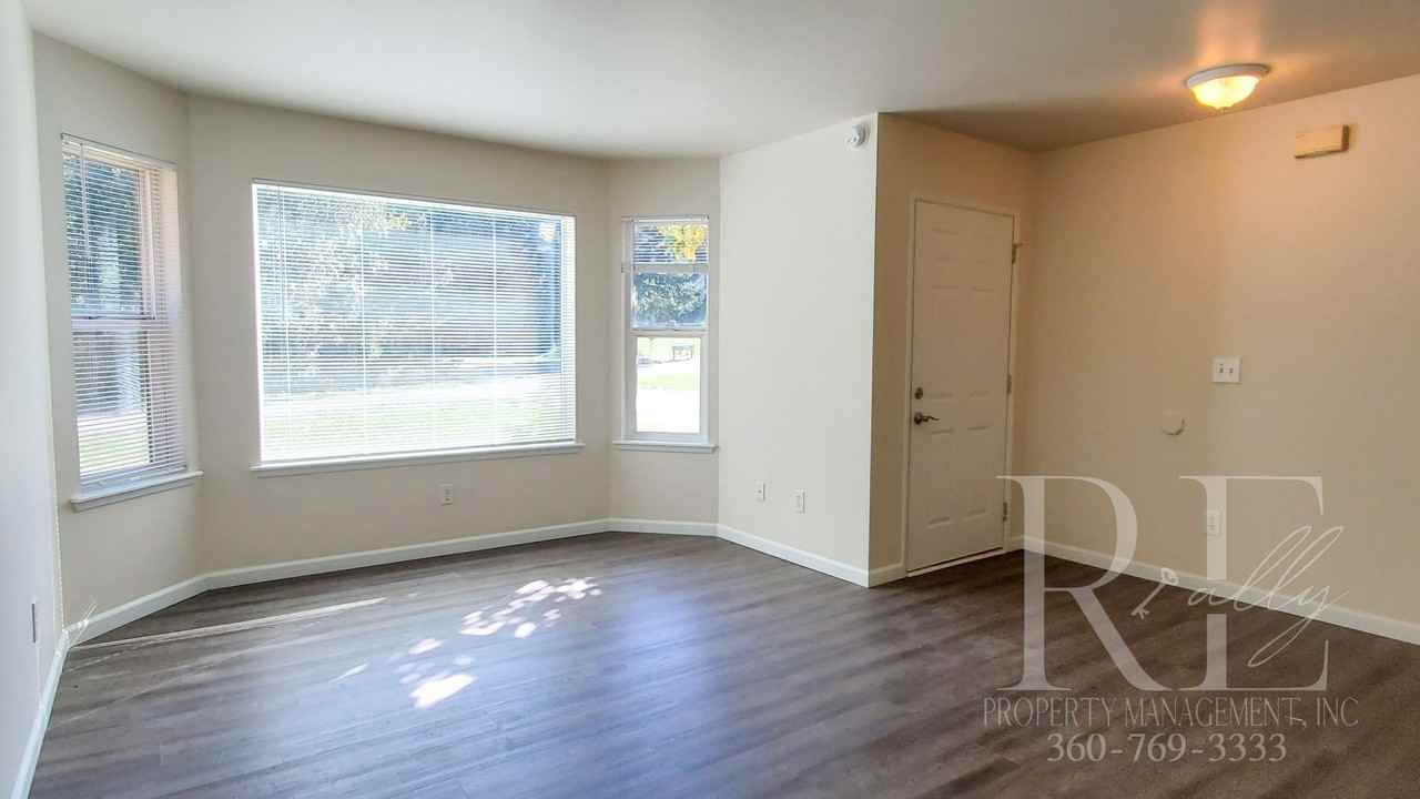 5864 Sw Reese Ln - Photo 2 of 13