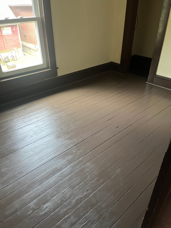 211 Howard St - Photo 3 of 11