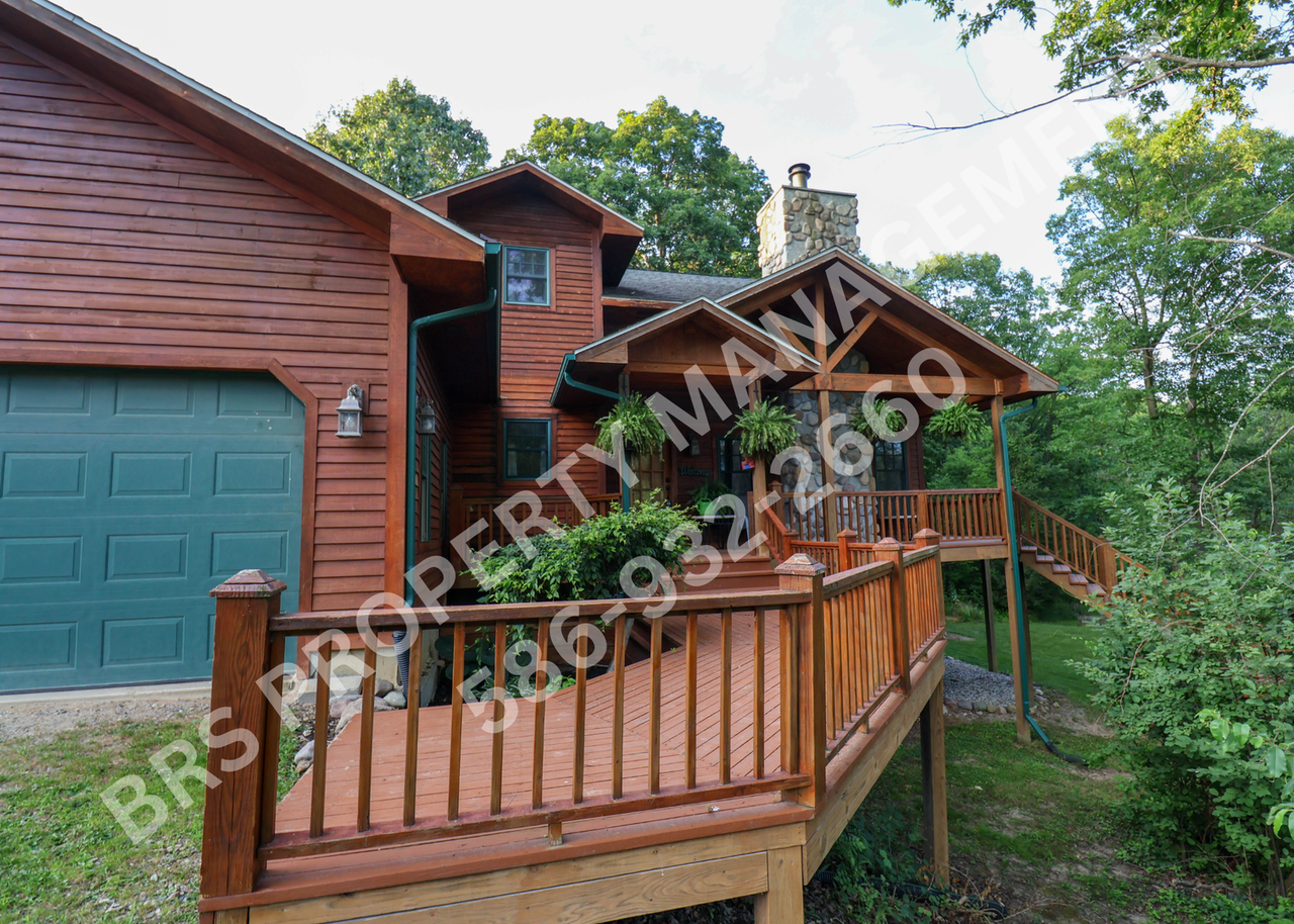 2855 Saddle Ln - Photo 2 of 23