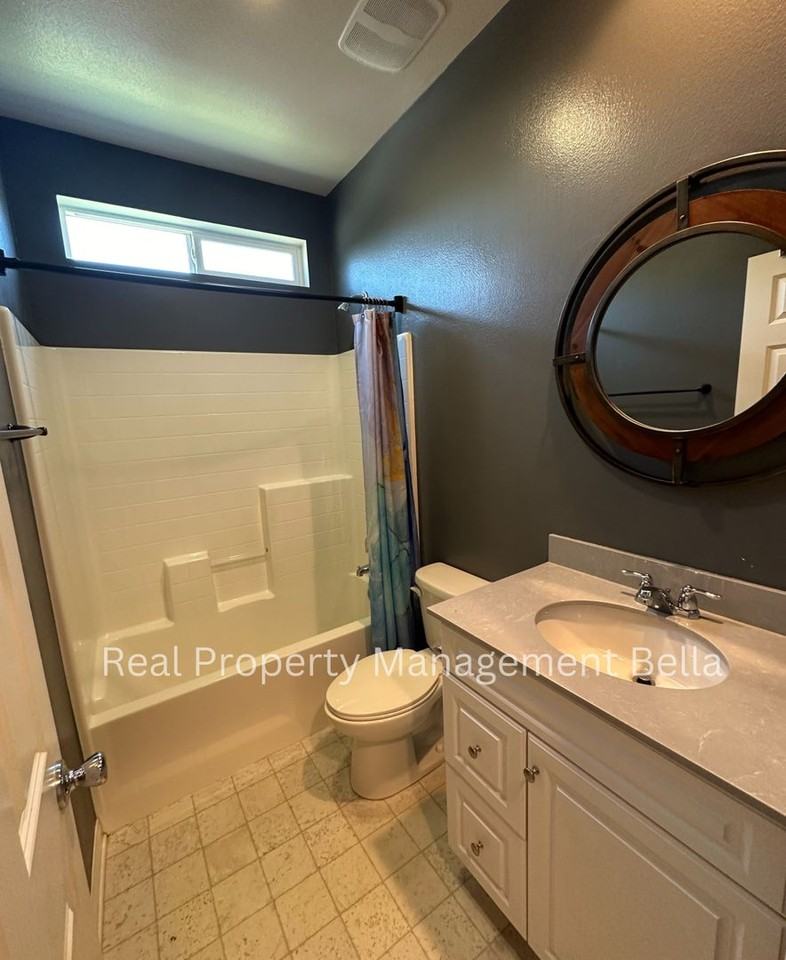 25493 Rocking Horse Ct - Photo 7 of 32