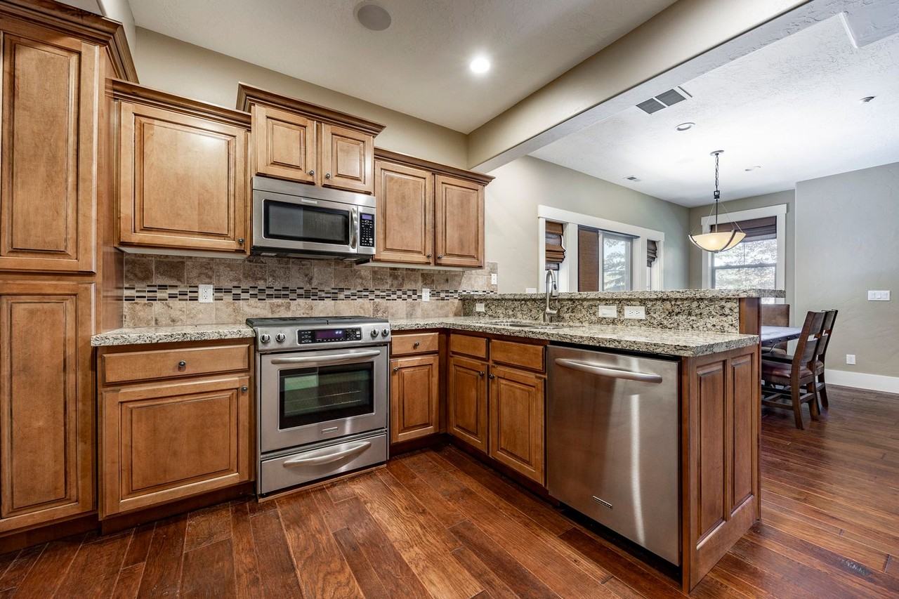 852 W Carving Edge Ct - Photo 3 of 33