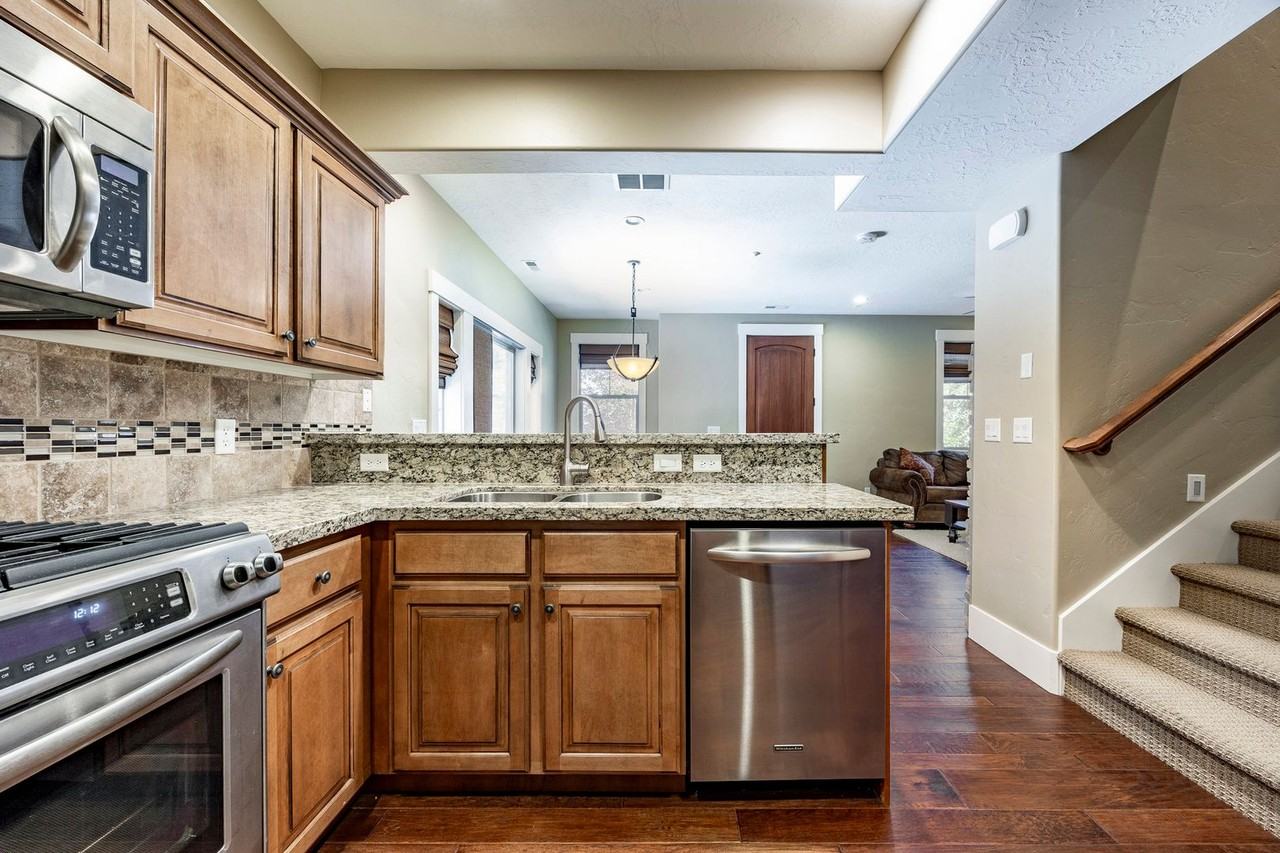852 W Carving Edge Ct - Photo 5 of 33