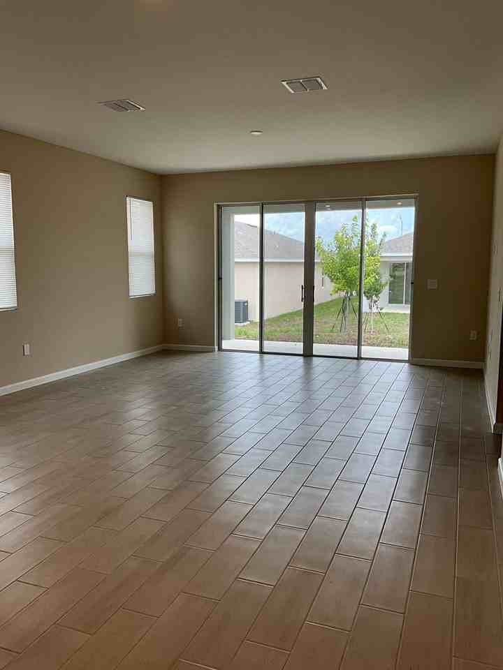 807 Ballantyne Dr - Photo 3 of 22