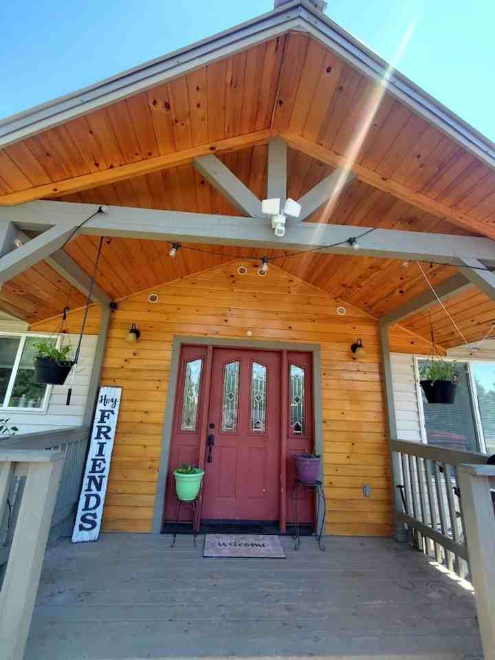 110 Liberty Ln - Photo 2 of 19