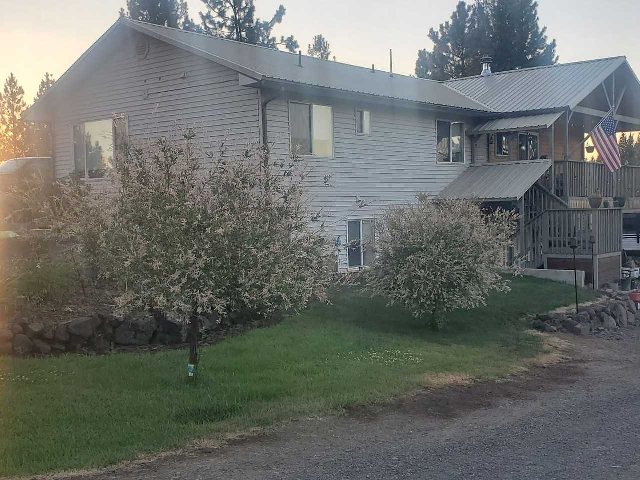 110 Liberty Ln - Photo 3 of 19