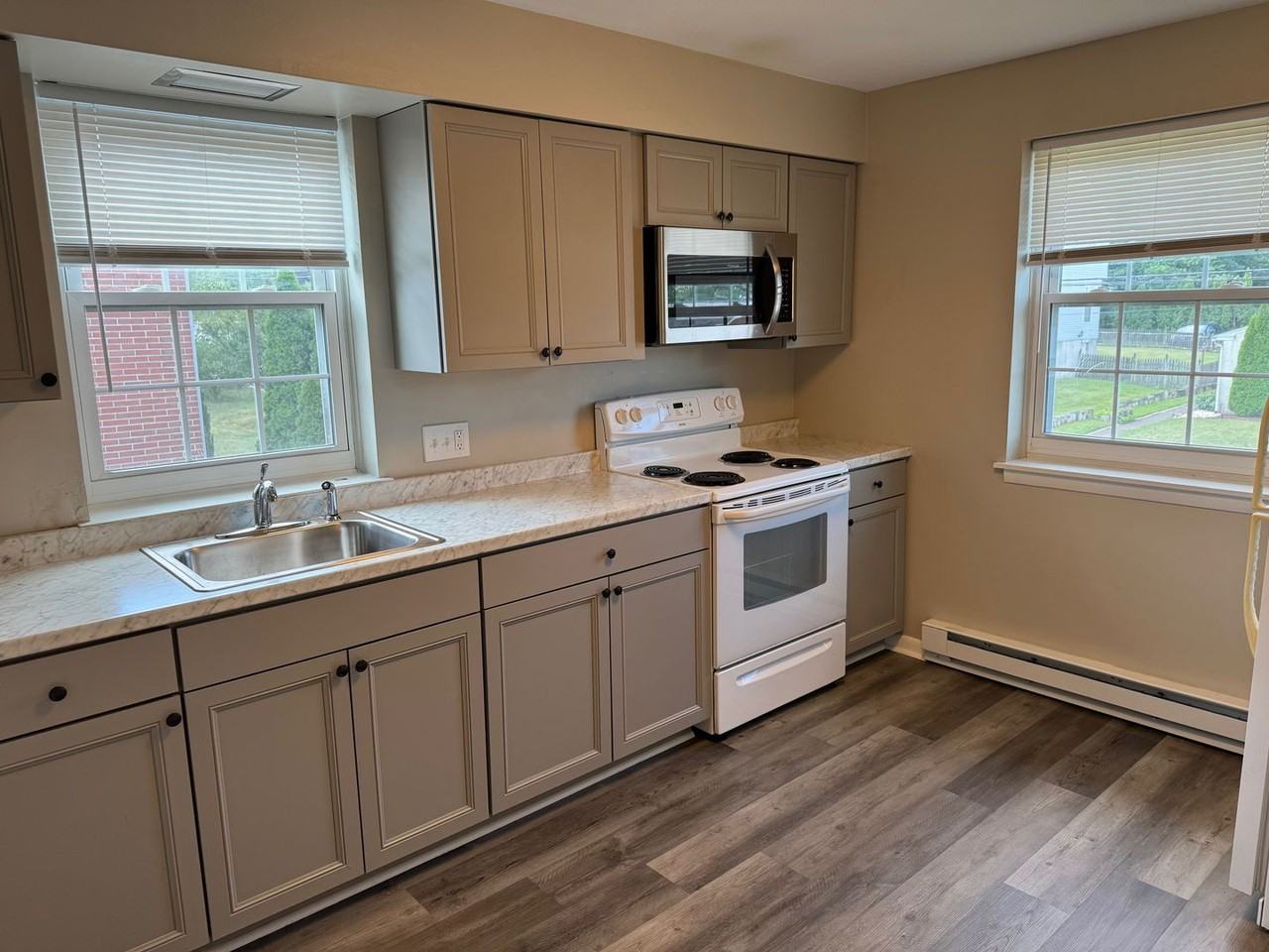 103 S School Ln - Photo 3 of 13