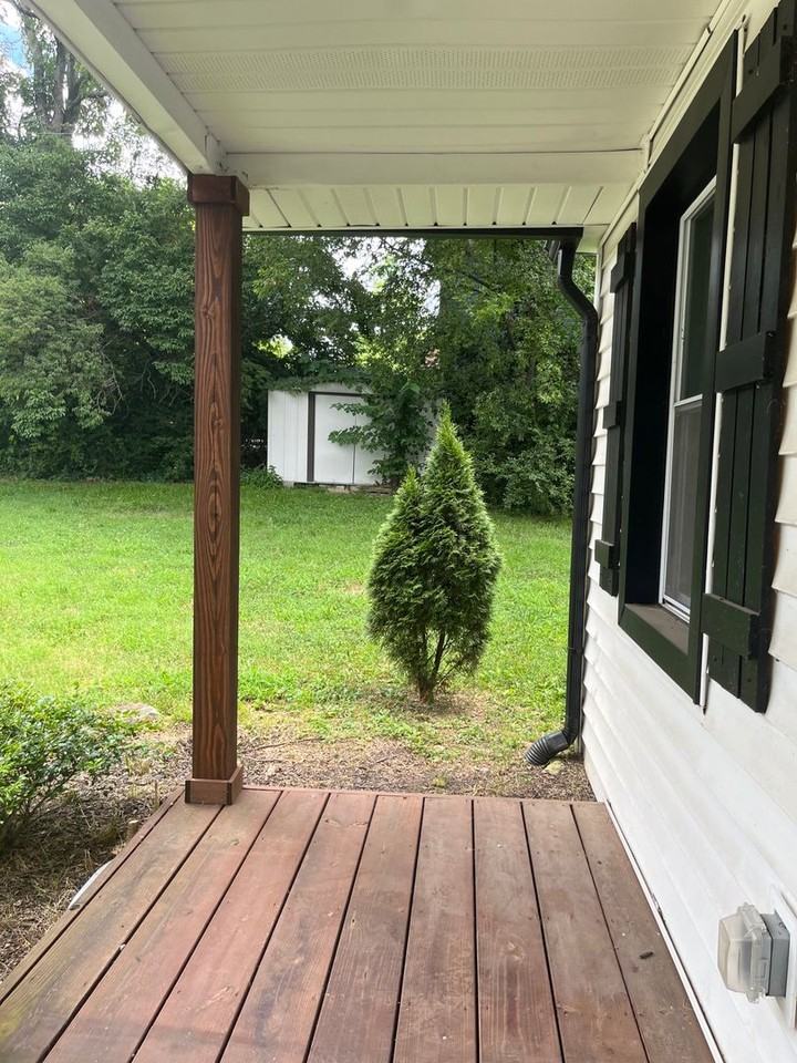 318 Wiley St - Photo 2 of 17