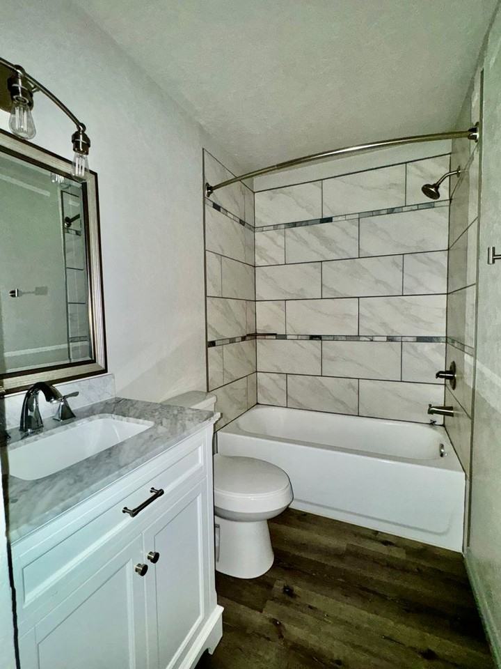 505 505 NW Oak Ave - La Nova Vita - B4 #B4 - Photo 7 of 12