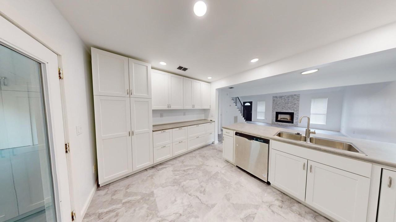 11384 Shovler Ct - Photo 7 of 44