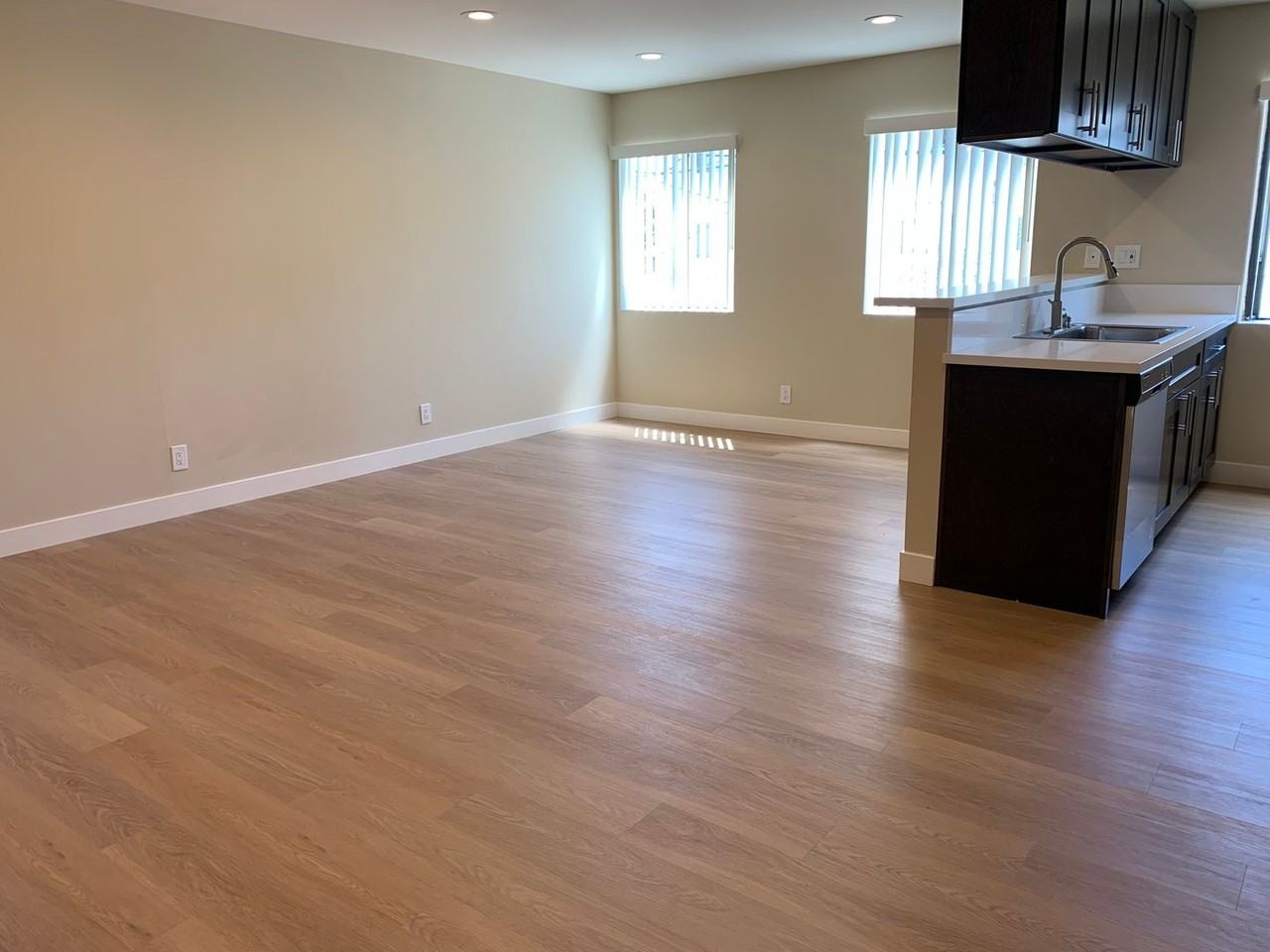 California, 602 - Photo 3 of 16