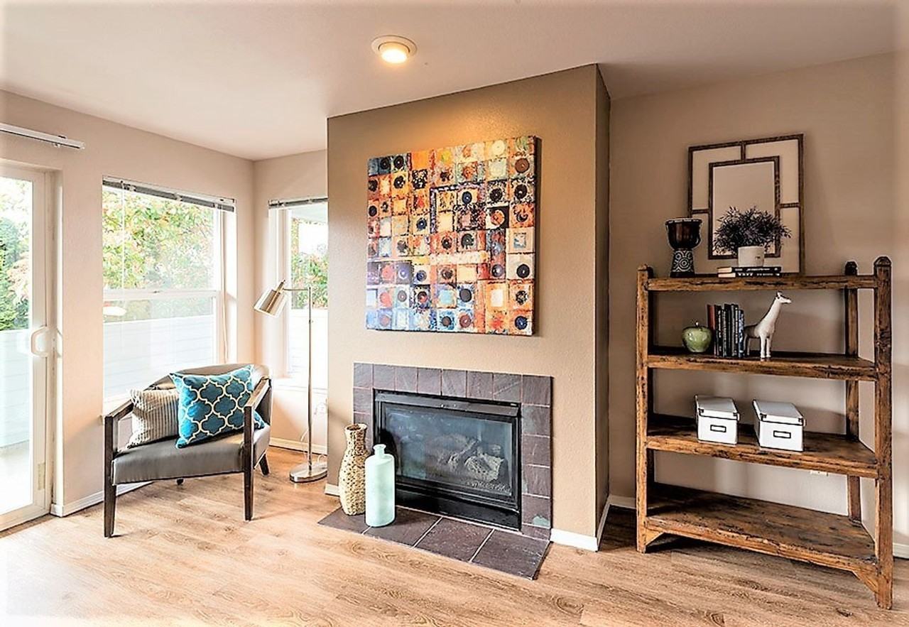 Plaza 45 - Photo 2 of 17