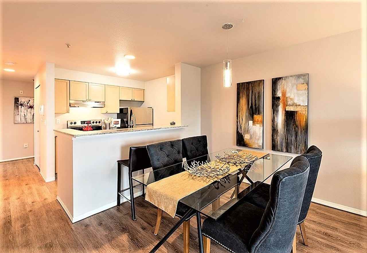 Plaza 45 - Photo 5 of 17