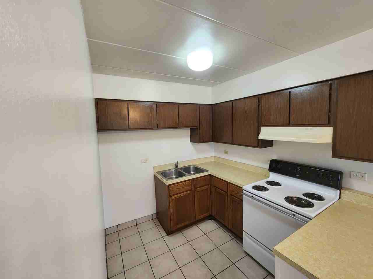 JER & Associates 4900-70 - Photo 5 of 10