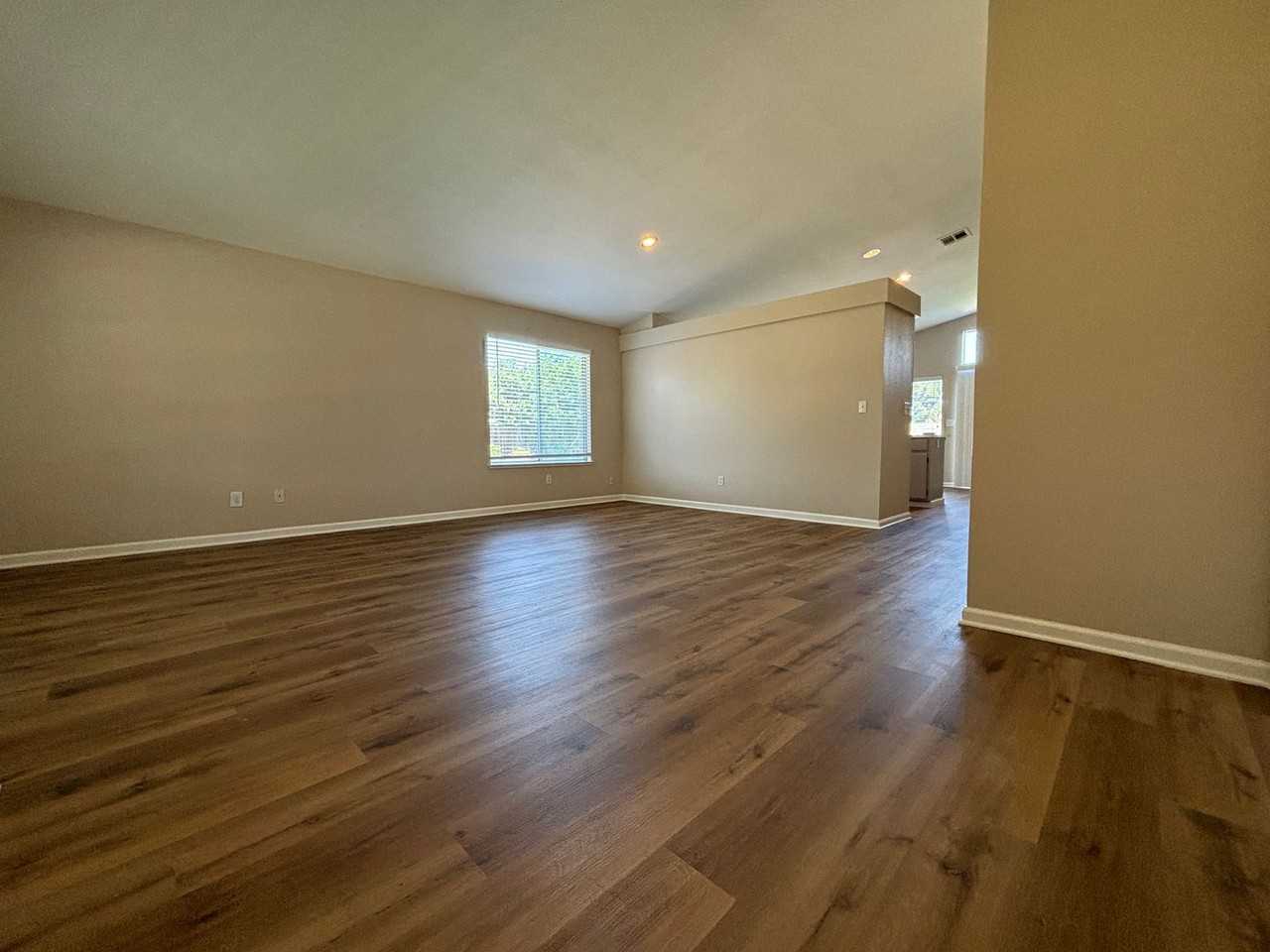 3889 Acorn Dr - Photo 2 of 26