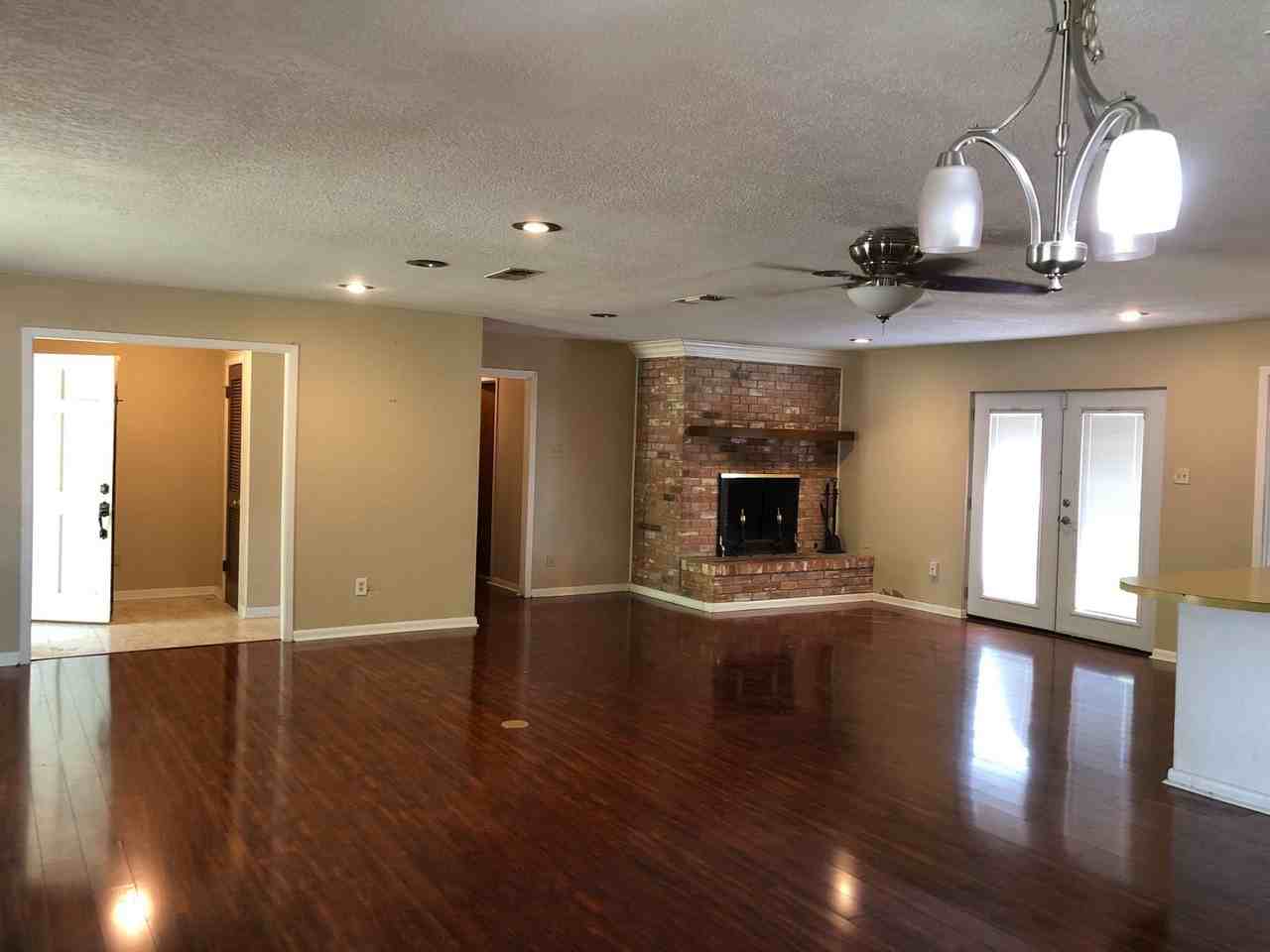 243 Pine Valley St - Photo 3 of 18