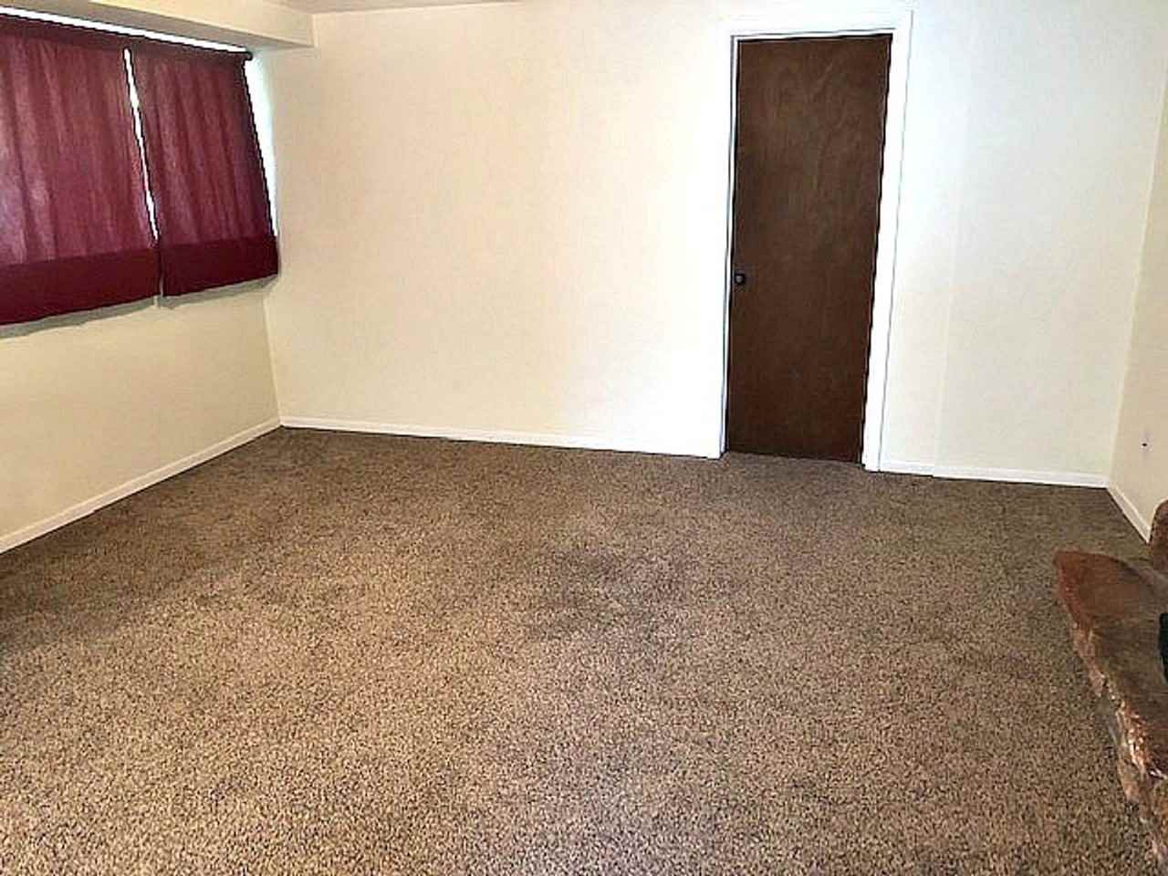 266 Mountain Shadows Dr - Photo 6 of 14