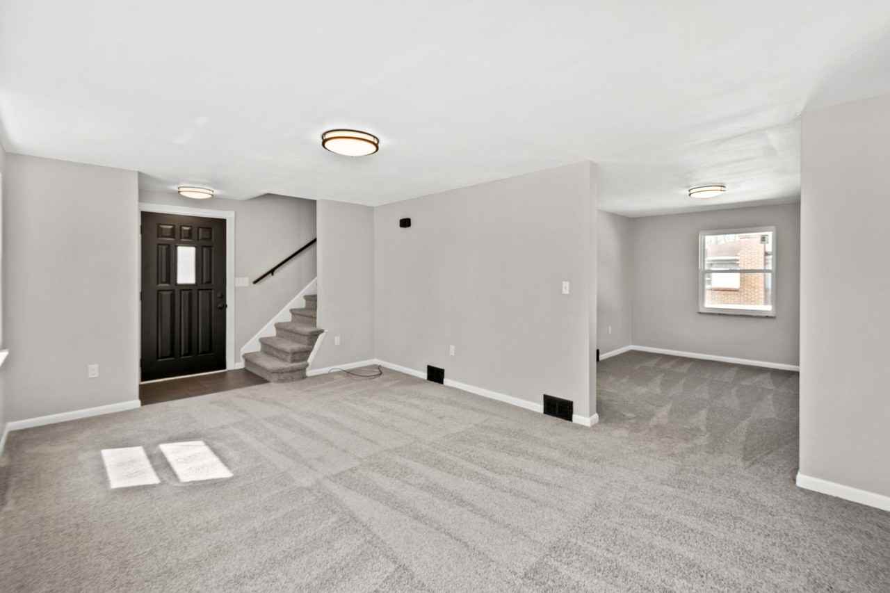 2925 Maryland Ave - Photo 3 of 24