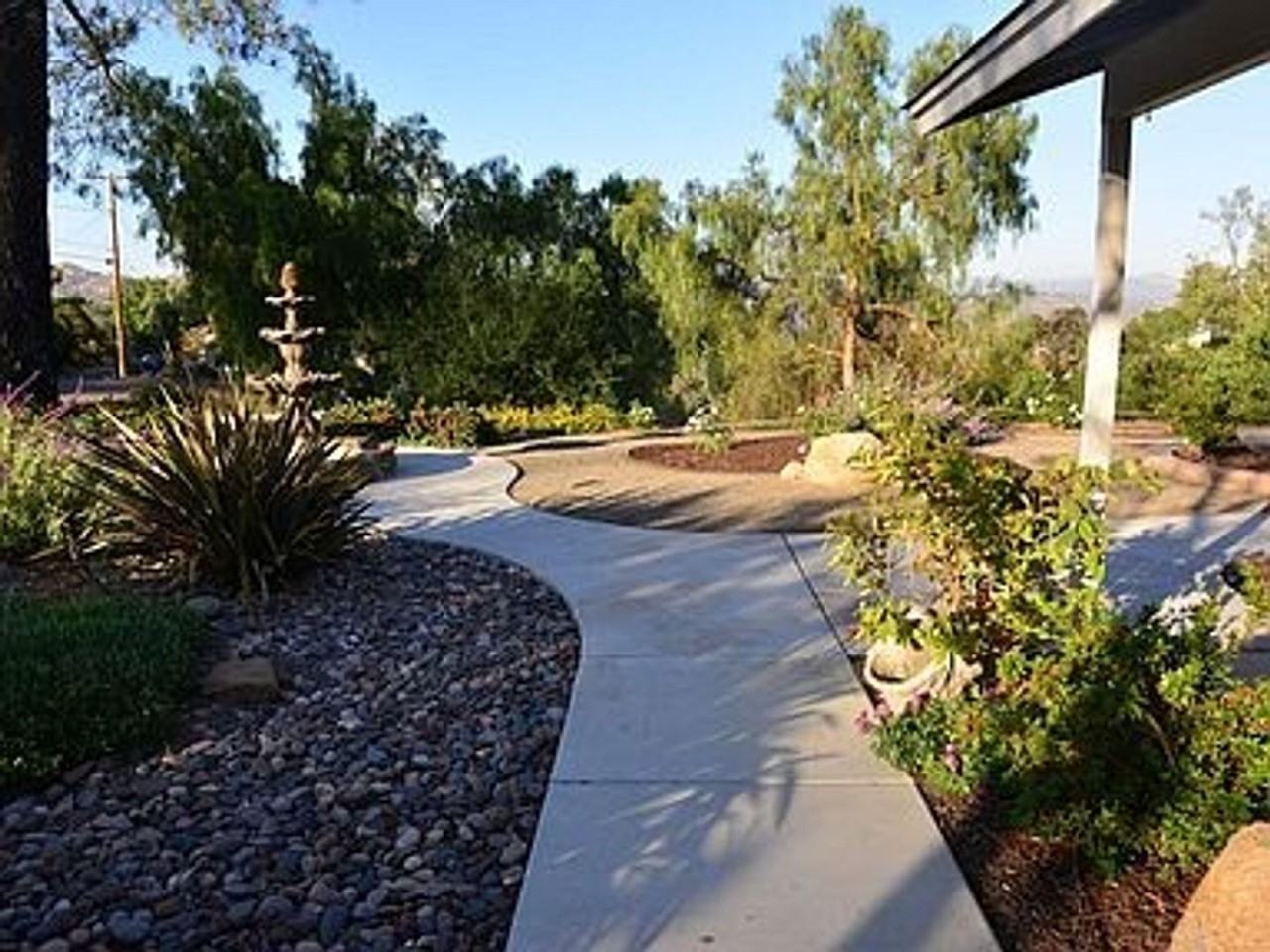 224 Sierra Vista Dr - Photo 3 of 15