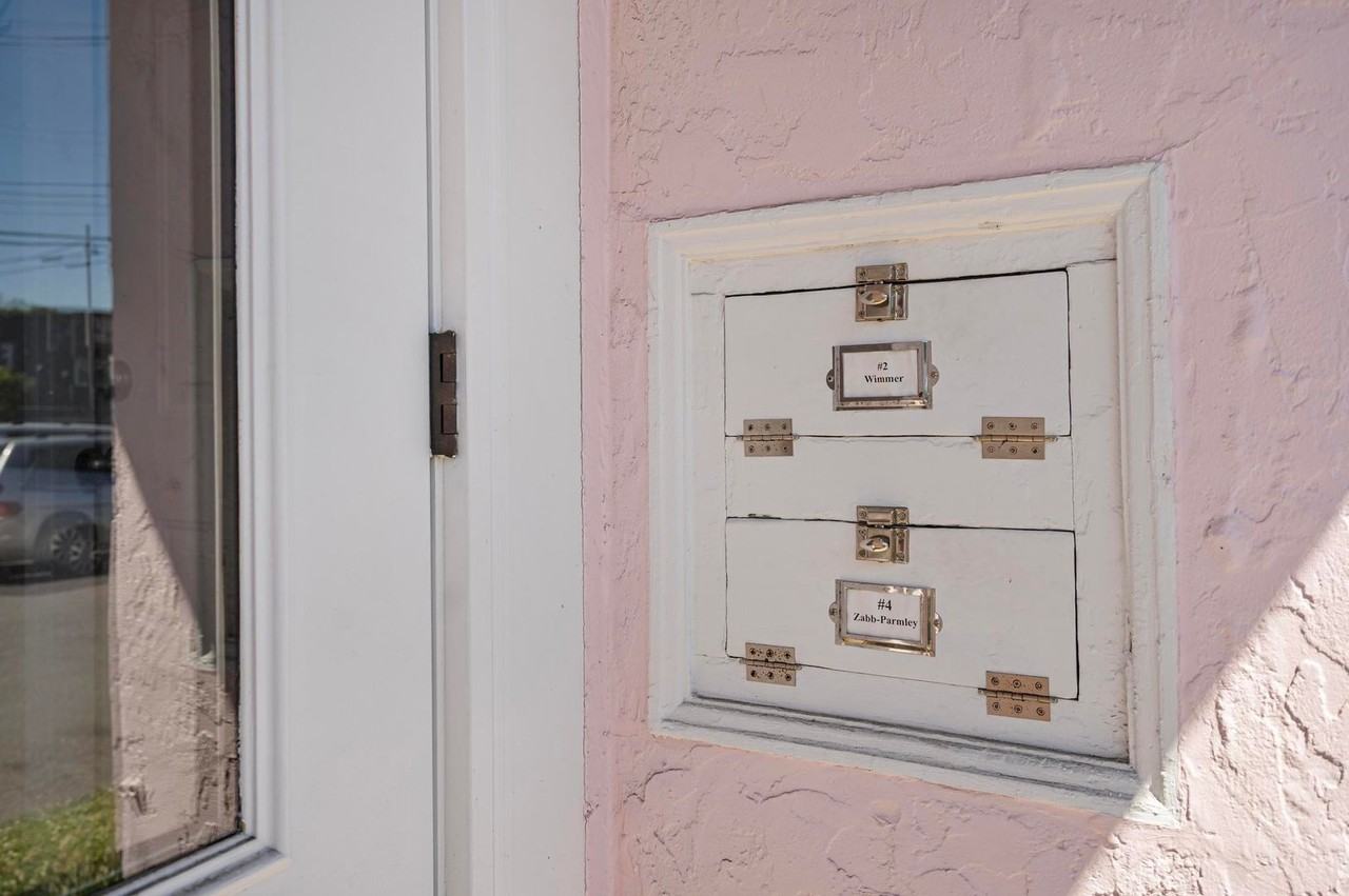 3905 Se 54th Ave #2 - Photo 5 of 30