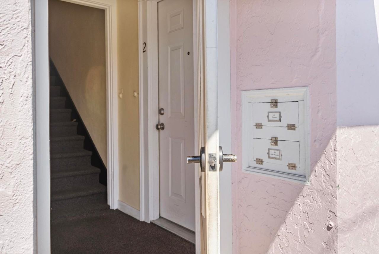 3905 Se 54th Ave #2 - Photo 6 of 30