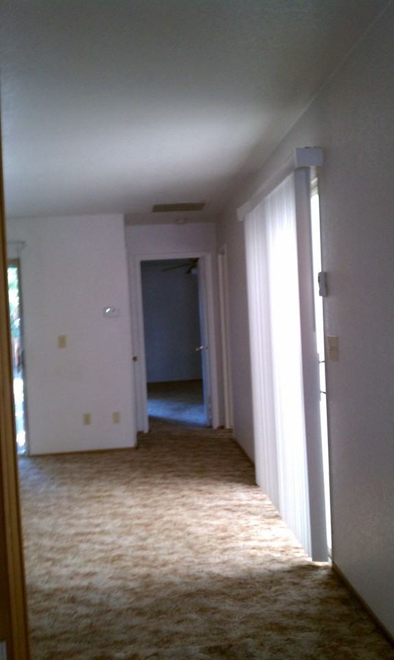 2200 Newbury Cir - Photo 3 of 10