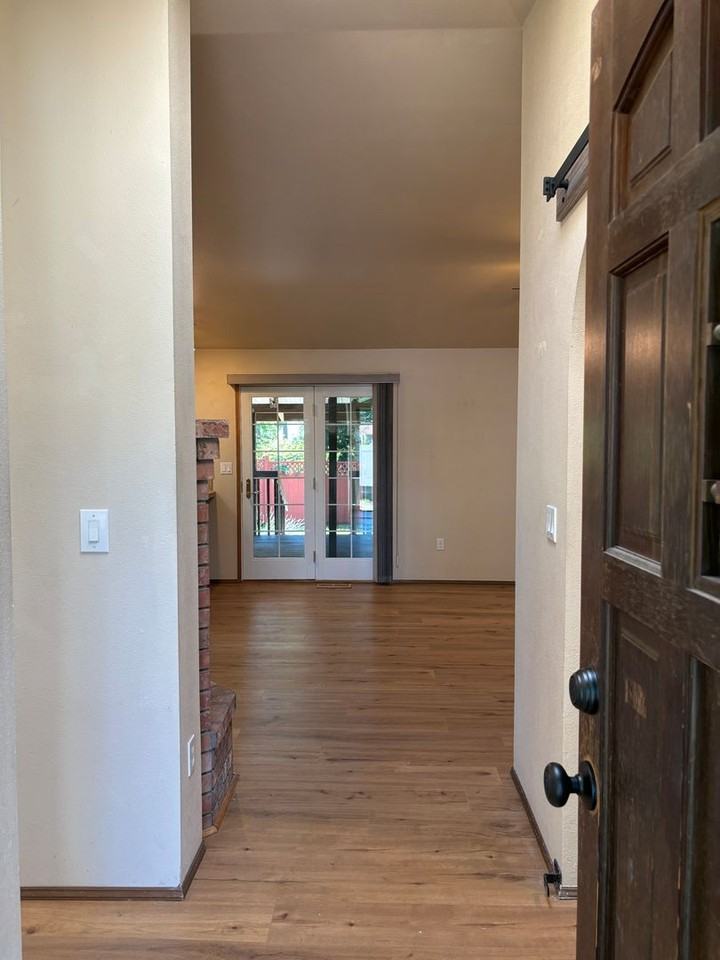 3233 Jeri Dr Ne - Photo 4 of 41