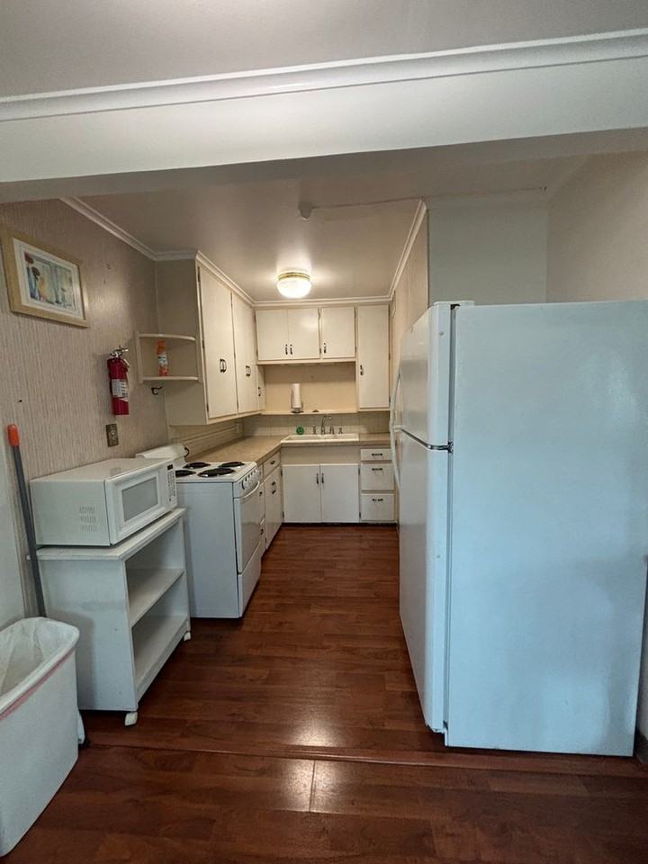 3rd Ave 1411 - Photo 3 of 9