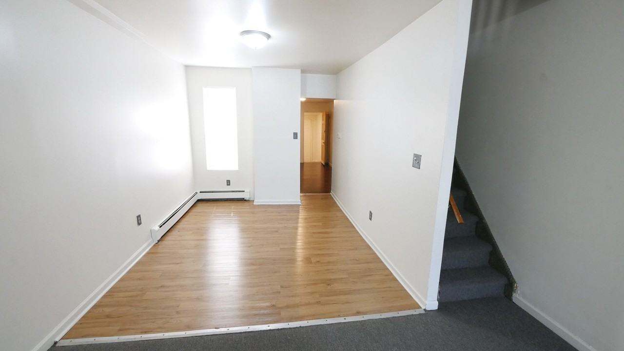 922 Martin Luther King Jr Blvd - Photo 3 of 22