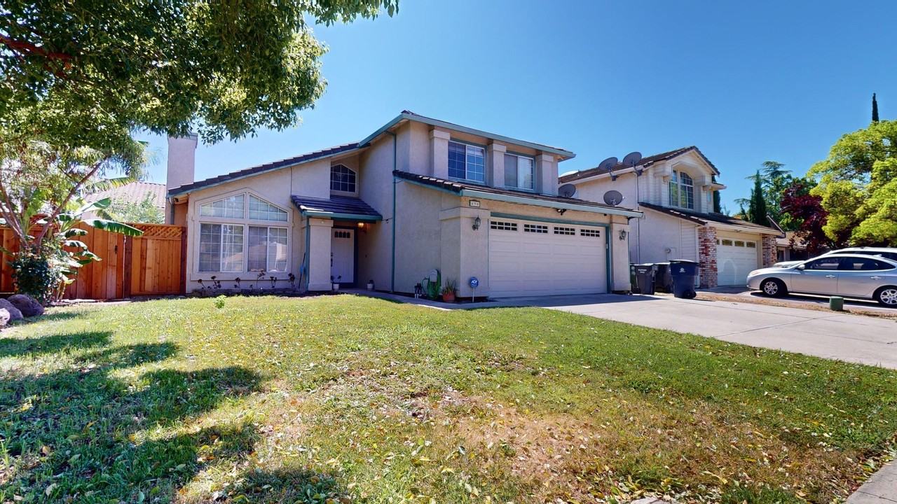 490 Silvertail Pl - Photo 4 of 49