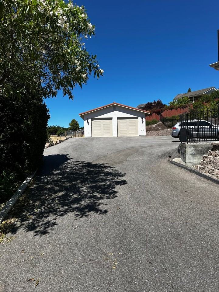 1029 Vista Grande - Photo 3 of 29