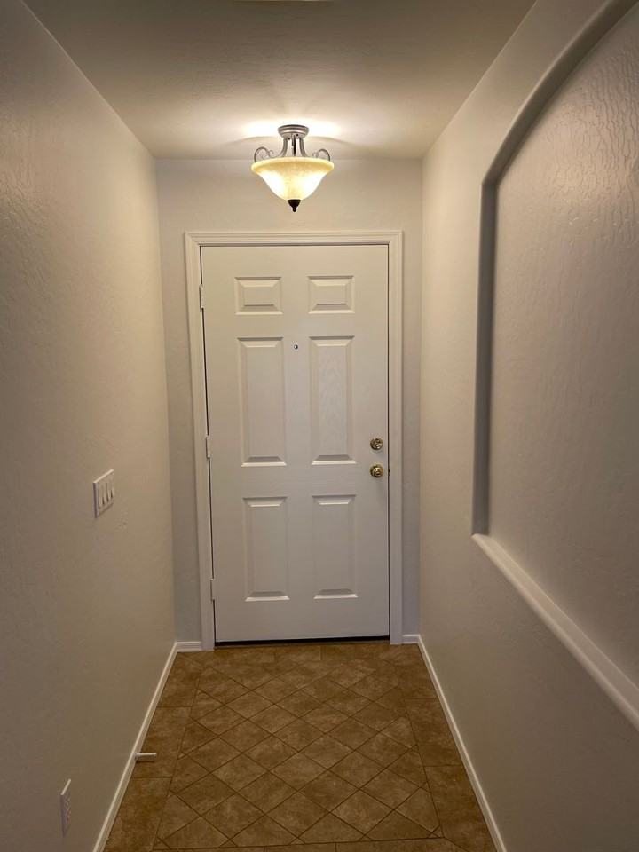 3669 E Ironhorse Rd - Photo 2 of 25