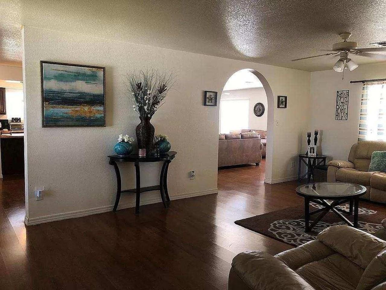 11288 E 26th Pl - Photo 2 of 9