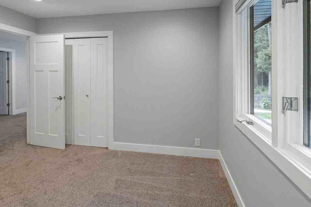 3301 N Riverwood Dr - Photo 3 of 50