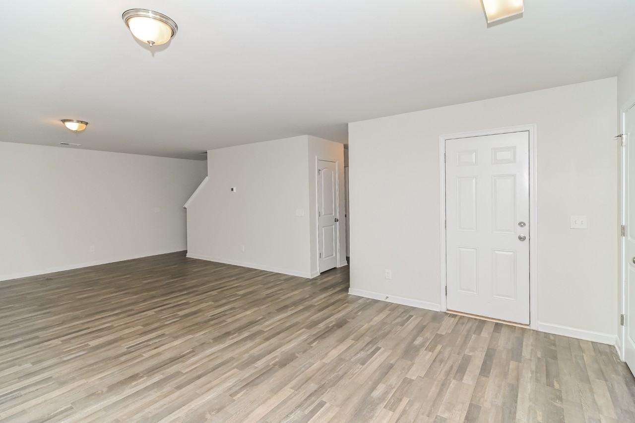 86 Fish Tales Dr - Photo 3 of 18