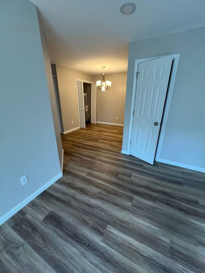 3210 E John Hinkle Pl Apt C - Photo 5 of 20